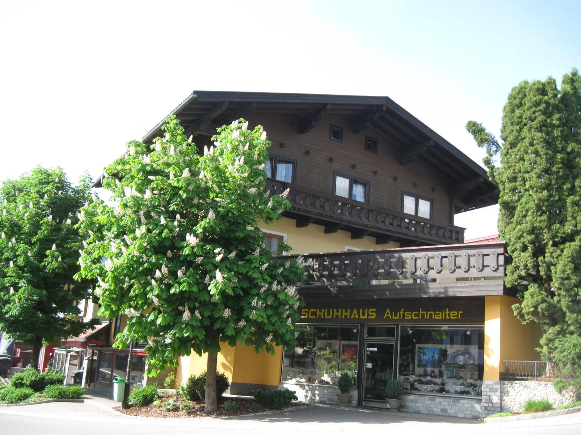 דירות אוטנדורף Haus Am Dorfplatz מראה חיצוני תמונה